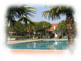  Villa con piscina nel porto turistico di Aprilia Marittima